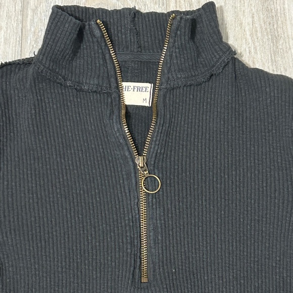 Women's We the Free Distressed Gray Thermal Crop Shirt - MEDIUM - Picture 2 of 12